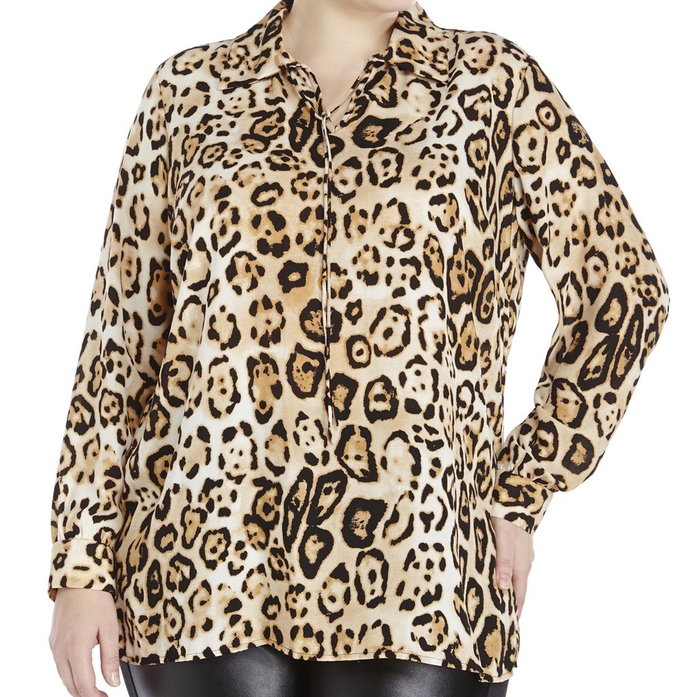 GORGEOUS VINCE CAMUTO LEOPARD BLOUSE